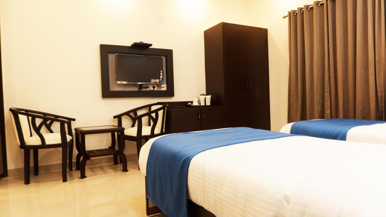 Hotel Max Inn Bhagalpur Exterior photo
